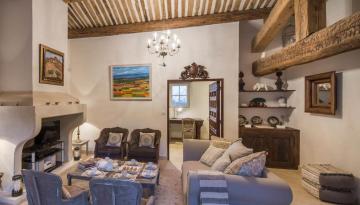 In the heart of a quiet and residential area