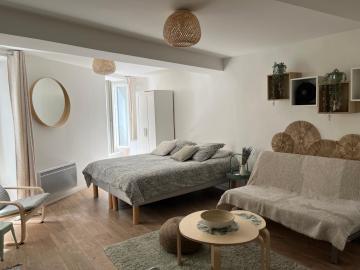 Studio 30m2 Rue piétonne Coeur de Hyères