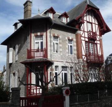 Villa Magda ,plage et centre ville à pied