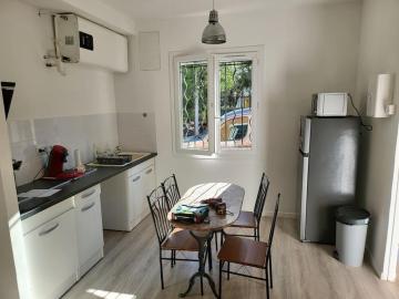 Petite maison de ville proche du Vélodrome.