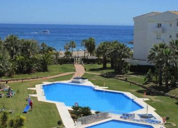 Beachfront Penthouse with sea views Puerto Banus