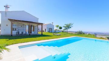 Finca Las Encinillas Arcos de la Frontera by Ruralidays