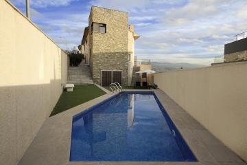 Casa en Granada en el Serrallo zona alta con vistas