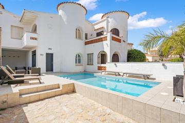 Villa Welcs 022 La Morgana con piscina privada