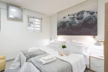 InCreDiBLe LuXuRy location Puerto Banús BeaCh