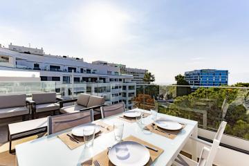 Brand new apartment with pool and SEA VIEW in Marbella