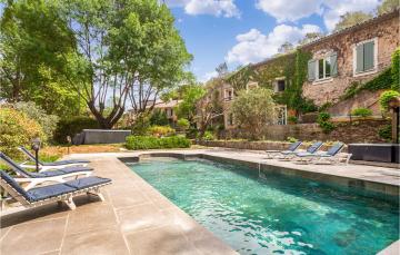 Nice Home In Cabasse With Outdoor Swimming Pool, Wifi And 4 Bedrooms