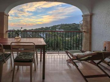 Acogedora casa en Denia con vistas al mar.