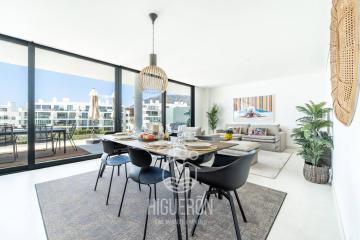 Spacious and modern.Golf and Surf