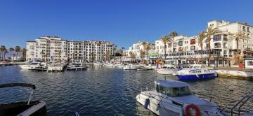 Puerto de la Duquesa Sea Views