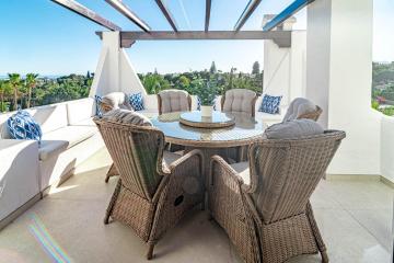 AB26- Casa blanca Puerto Banus by Romservices