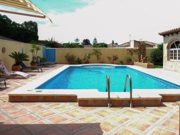 Chalet con piscina privada Arco Iris