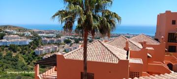 Magnificent duplex Calahonda