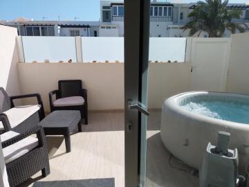 Luxury villa with jacuzzi in the heart of Lanza
