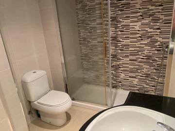 Apartamento de verano, en segunda línea de playa y pista de tenis, cuenta con plaza de garaje