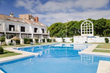 Enjoy2rent Pueblo Castillo 100 mtrs de la playa