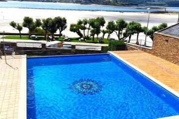 Primea Línea de Playa con jardín y piscina