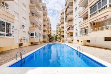 Apartamento con piscina cerca de la estacion de autobuses