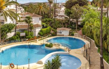 Amazing Apartment In Marbella With Outdoor Swimming Pool, Wifi And 2 Bedrooms