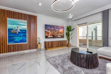 Puerto Banus Modern flat with sea views and pool