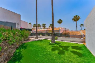 Bungalow with patio in Island Village
