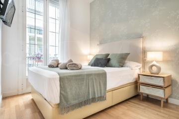 Comfortable apartment with balcony - Center