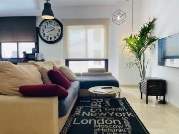 Book Lovers Apartment Soho