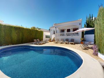 HMR Holidays - Villa Limoneros