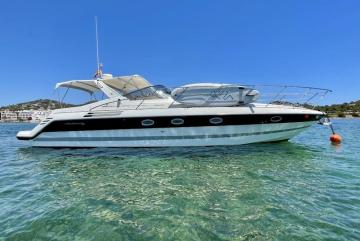 Cozy yacht lodge in Barcelona with boat tour option