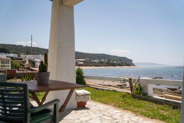 La quilla sea front villa
