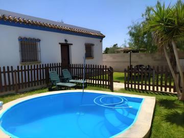 Chalet en Conil con Piscina Privada y Barbacoa