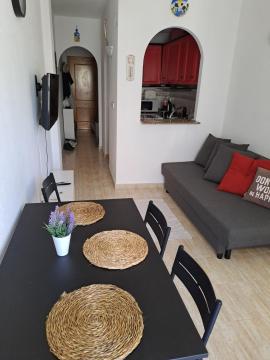 Cute center apartment C. Apolo