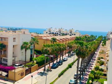 Penthouse Naomi with two terraces, solarium, sea view, swimming pool, with underground parking, pets allowed