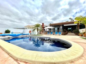 Wonderful Villa with private pool, Wifi, gym and barbecue in South Tenerife