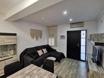 Alquiler 2 apartamentos unidos Planta Baja a 100 m de la playa