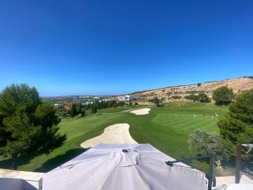 Dona Julia Golf - Penthouse Apartment