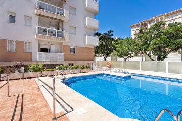 Urban nest with pool in Fuengirola - Ref 216