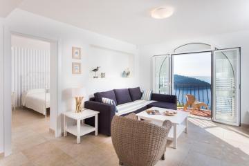 Ocean Apartment by DuHomes