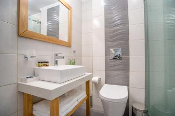 Nepheli Hotel