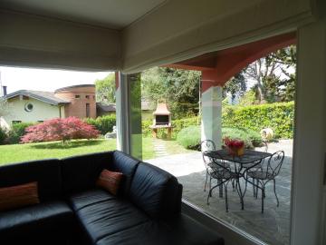 Fabulous Villa in Barasso near Lake