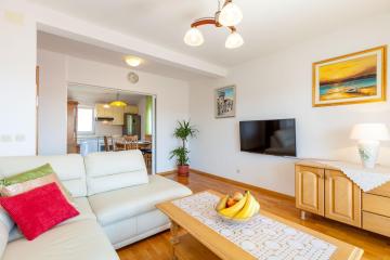 Apartment A&A