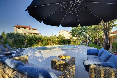 Villa Andrija Family Dream with heated pool at the sea with beautiful garden, outside cinema and kids playground - 7
