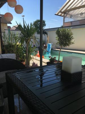 Gästehaus Tante Tienchen 7 Minuten zu Fuss zum Europa Park , plus kostenloses Parkplatzticket Rulantica ,alle unsere Suiten haben einen Balkon - 2