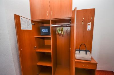 Broadway City Guesthouse - 3