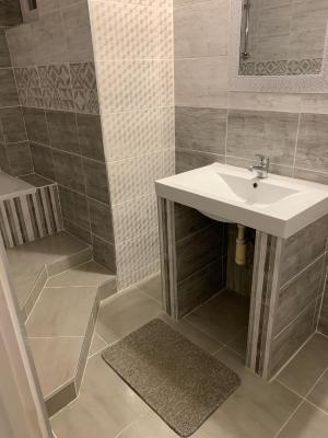 Airport16 bed and breakfast - 7