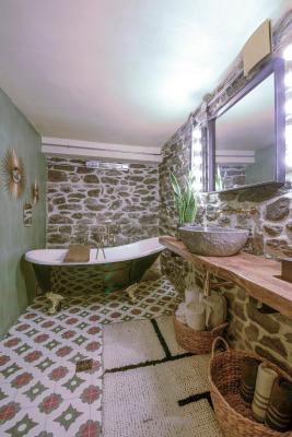 Akakia’s house - 2