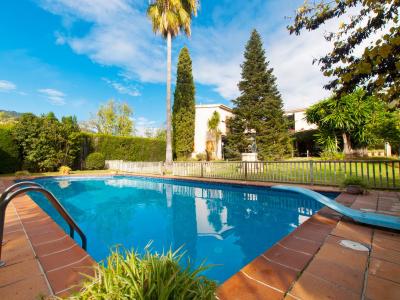 Villa Tramontana de Lloseta, piscina y vista montaña