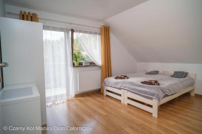 Czarny Kot Mazury Dom Całoroczny - 1