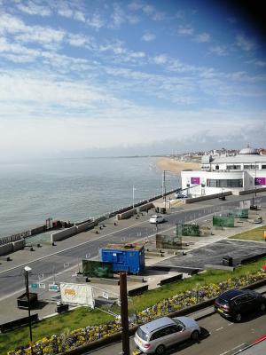Rowntree Seaview Holiday Flats small double room with no view - 4