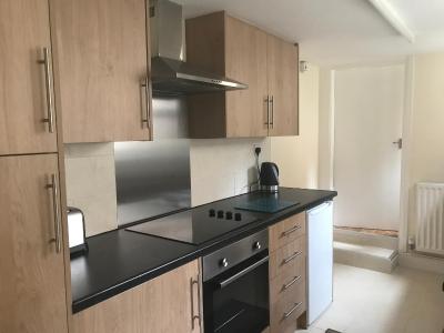 Parade Holiday Apartments - 3